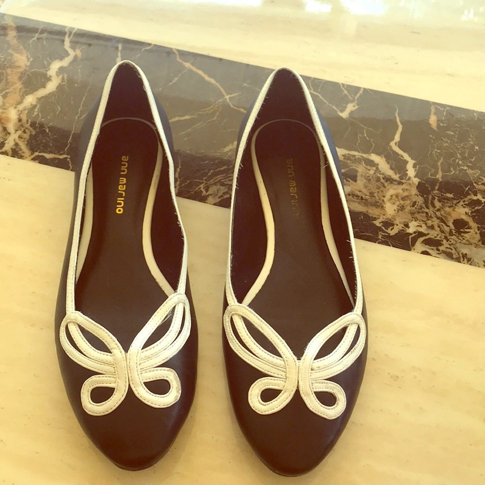 Adorable pair of Ana Marino flats